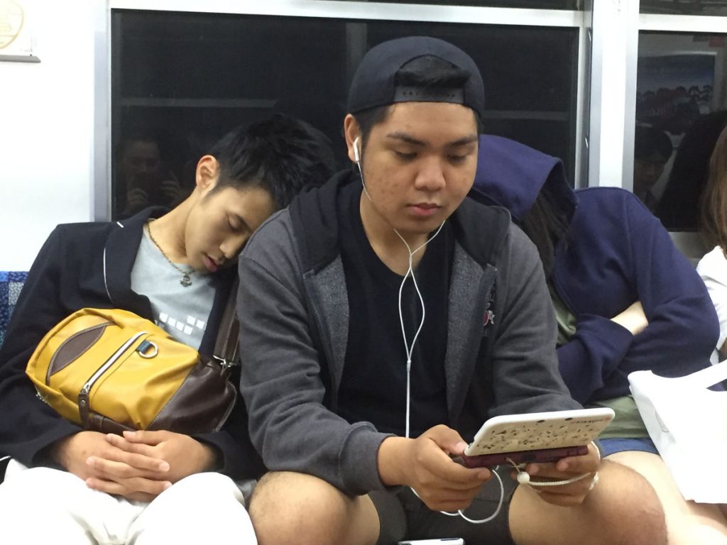 Navigating Japan's Train System | Footsteps of a Dreamer