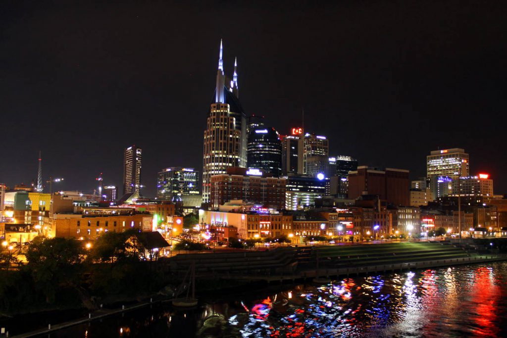 John Seigenthaler Pedestrian Bridge | Footsteps of a Dreamer