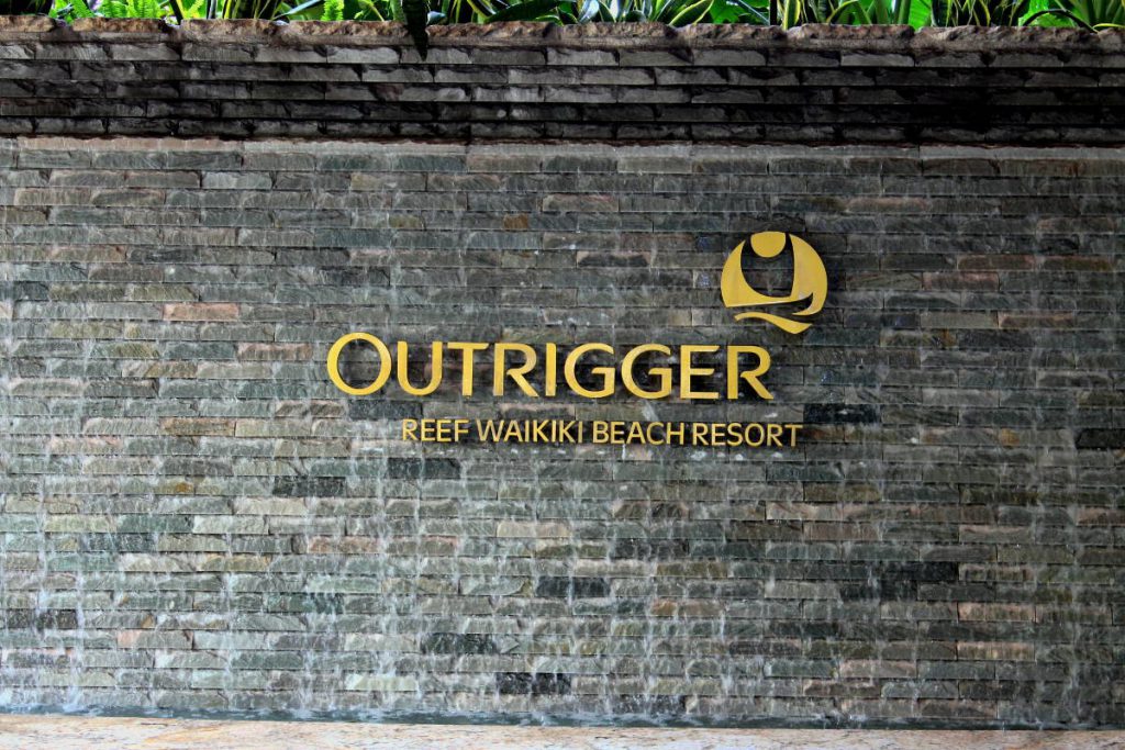 Outrigger Reef Waikiki Beach Resort | Footsteps of a Dreamer