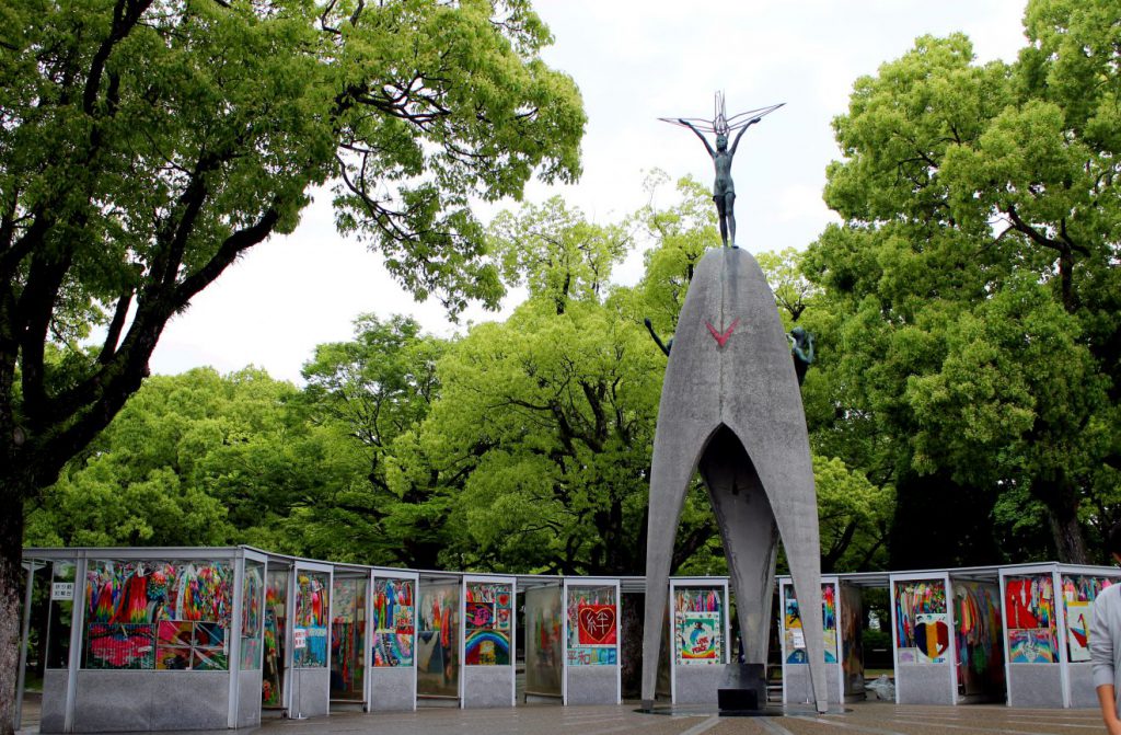 Children's Peace Monument | Footsteps of a Dreamer