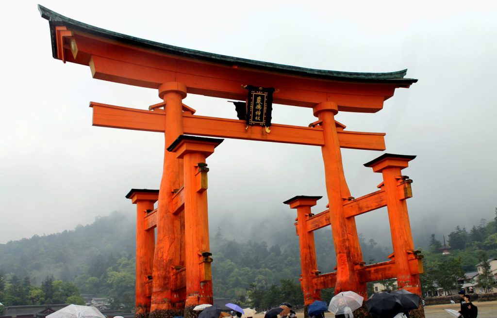 Itsukushima | Footsteps of a Dreamer