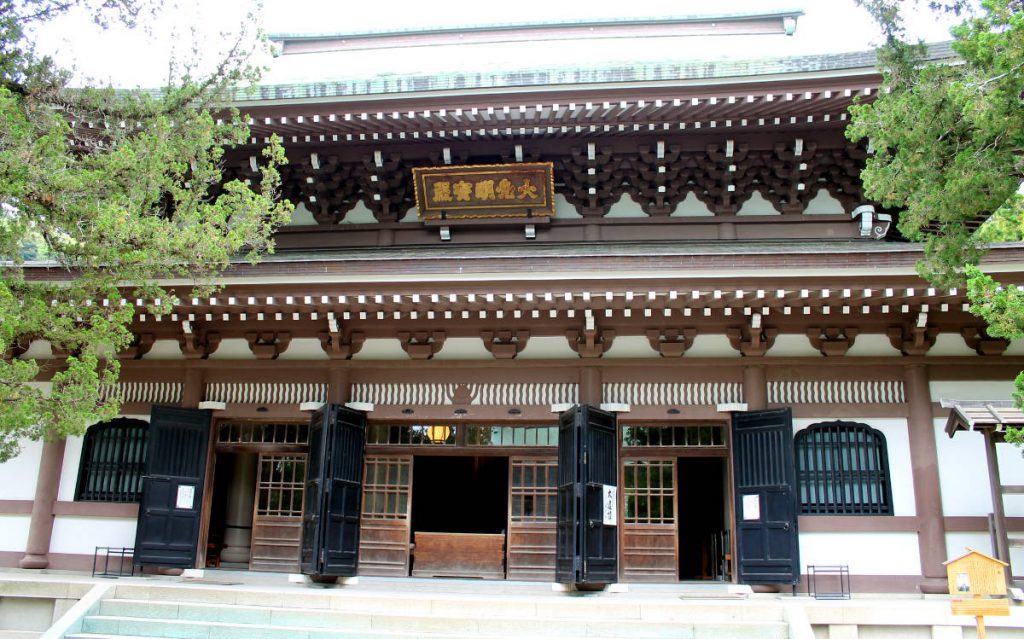 Engakuji Kamakura | Footsteps of a Dreamer