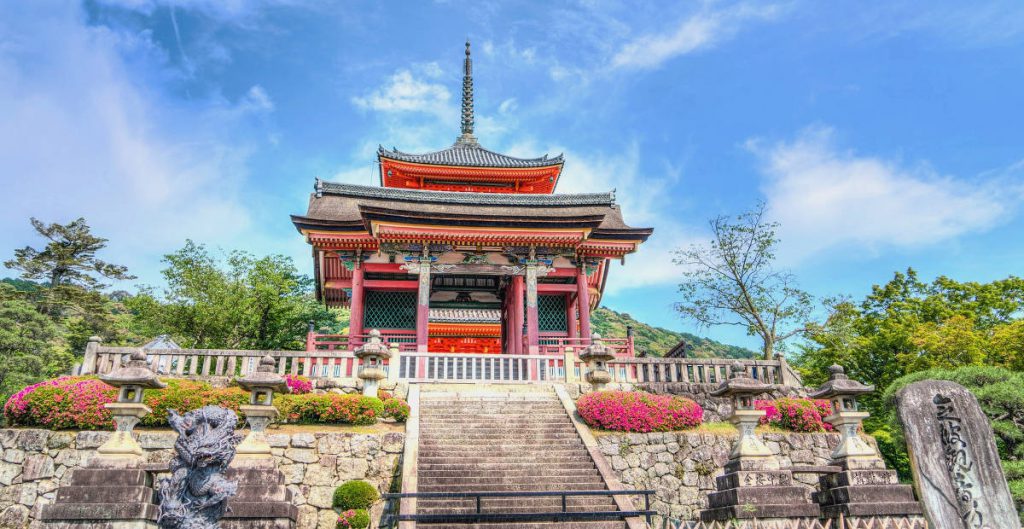 Kiyomizu-dera Kyoto | Footsteps of a Dreamer