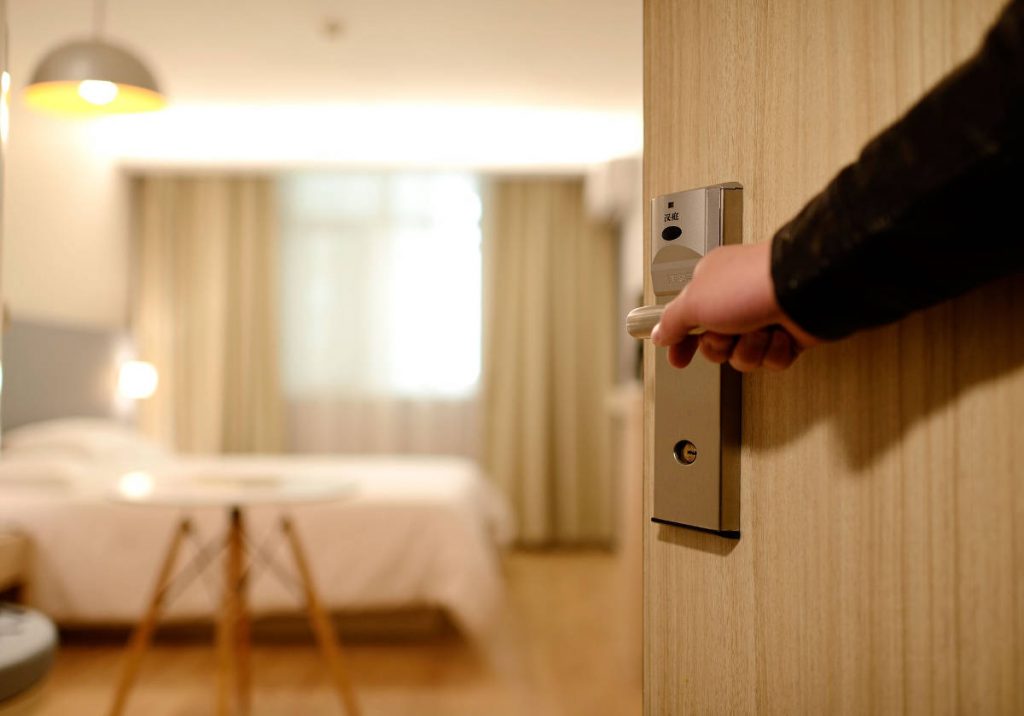Hotel Room | Footsteps of a Dreamer