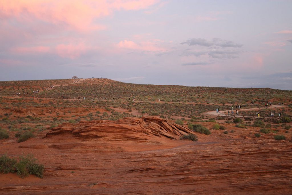 Trail from parking lot to Horseshoe Bend Overlook